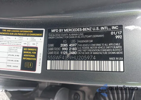 2017 Mercedes-Benz C 300 Luxury/Sport z USA, uszkodzony, nr VIN 55SWF4JB9HU205974